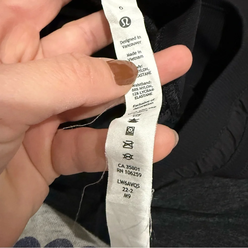 Lululemon Dance Studio Crop *25